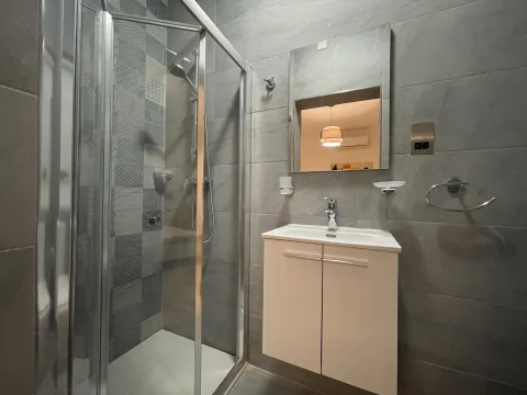 2 bed Apartment For Rent in Sliema, Sliema - thumb 7