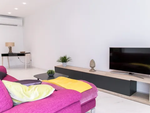 2 bed Apartment For Rent in Swieqi, Swieqi - thumb 2