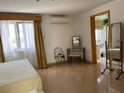 3 bed Penthouse For Rent in Sliema, Sliema - thumb 3