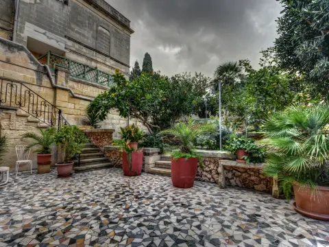 8 bed Villa For Sale in Ta' Xbiex, Ta' Xbiex - thumb 8