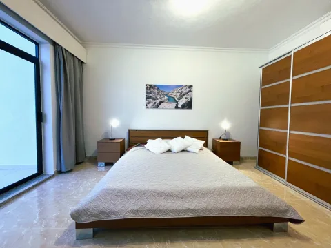 3 bed Penthouse For Rent in Sliema, Sliema - thumb 5