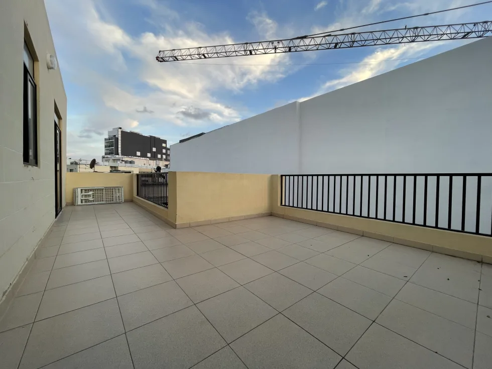 3 bed Penthouse For Rent in Sliema, Sliema - thumb 9