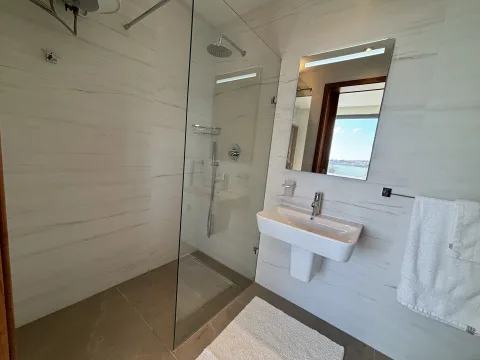 1 bed Penthouse For Rent in Sliema, Sliema - thumb 12