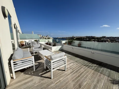 1 bed Penthouse For Rent in Sliema, Sliema - thumb 3