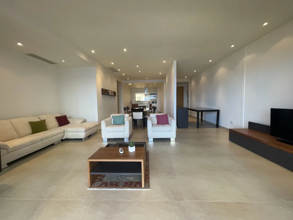 3 bed Apartment For Rent in Sliema, Sliema - thumb 2