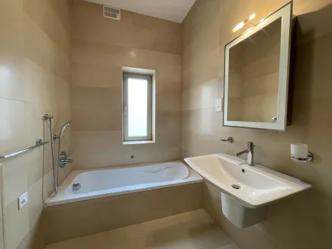 3 bed Apartment For Rent in Sliema, Sliema - thumb 10