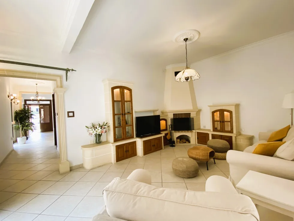 3 bed Villa For Sale in San Gwann, San Gwann - thumb 7
