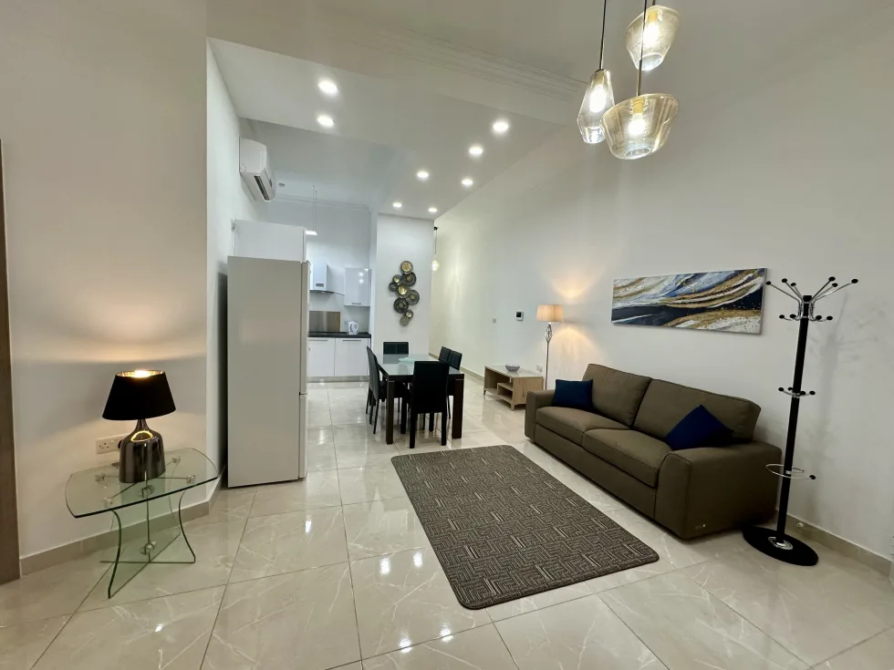 3 bed Apartment For Rent in Sliema, Sliema - thumb 1