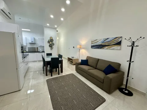 3 bed Apartment For Rent in Sliema, Sliema - thumb 2