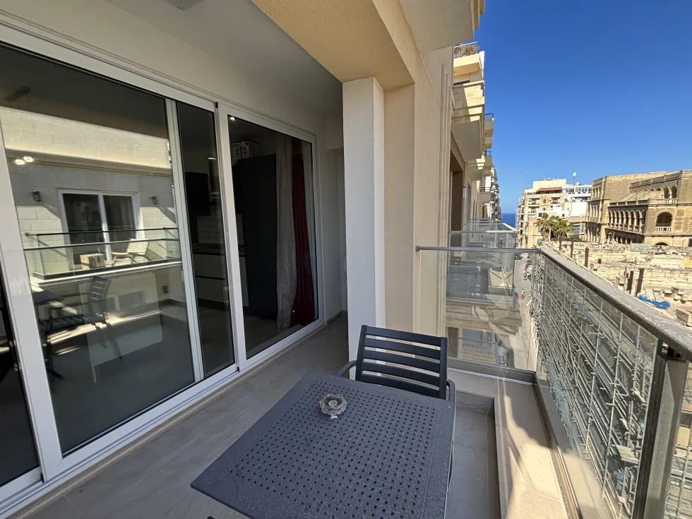 3 bed Apartment For Rent in Sliema, Sliema - thumb 1