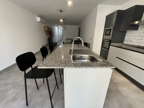 3 bed Apartment For Rent in Sliema, Sliema - thumb 2