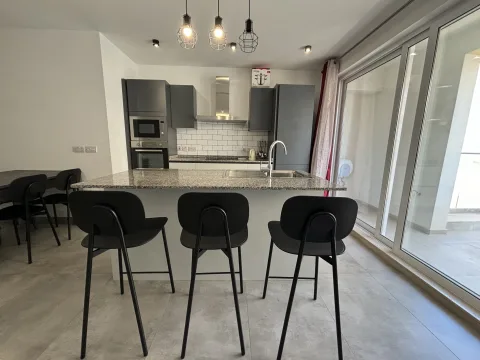 3 bed Apartment For Rent in Sliema, Sliema - thumb 3