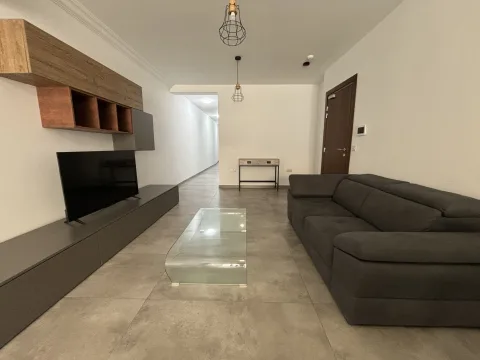 3 bed Apartment For Rent in Sliema, Sliema - thumb 4