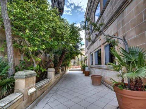 4 bed Villa For Sale in Swieqi, Swieqi - thumb 12