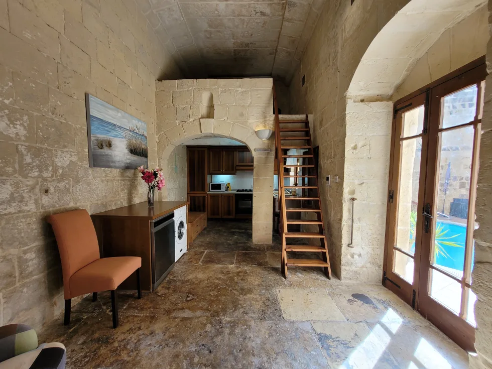 4 bed House of Character For Rent in Gharghur, Gharghur - thumb 2