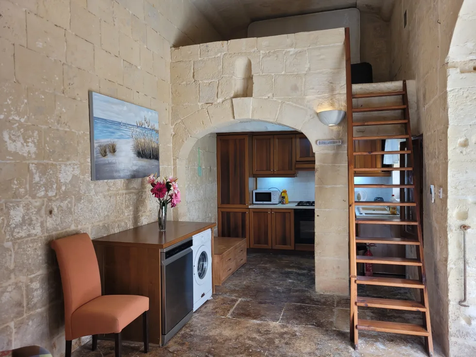 4 bed House of Character For Rent in Gharghur, Gharghur - thumb 4