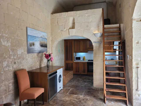 4 bed House of Character For Rent in Gharghur, Gharghur - thumb 4