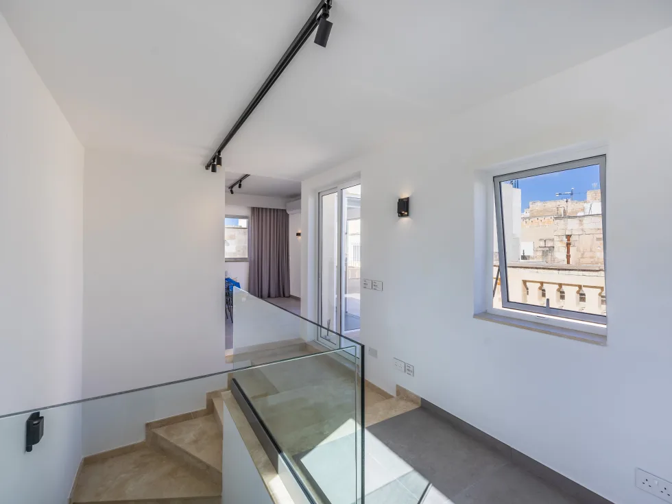 4 bed Town House For Rent in Sliema, Sliema - thumb 17