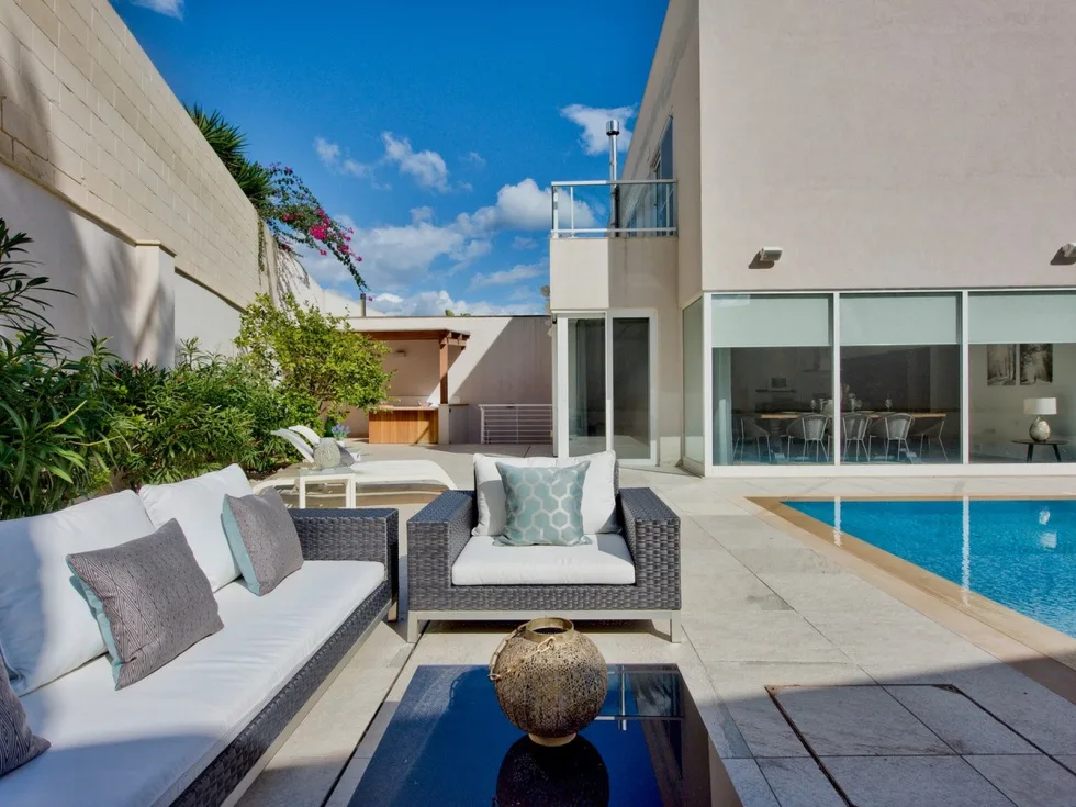 5 bed Villa For Rent in Ibragg, Ibragg - thumb 1