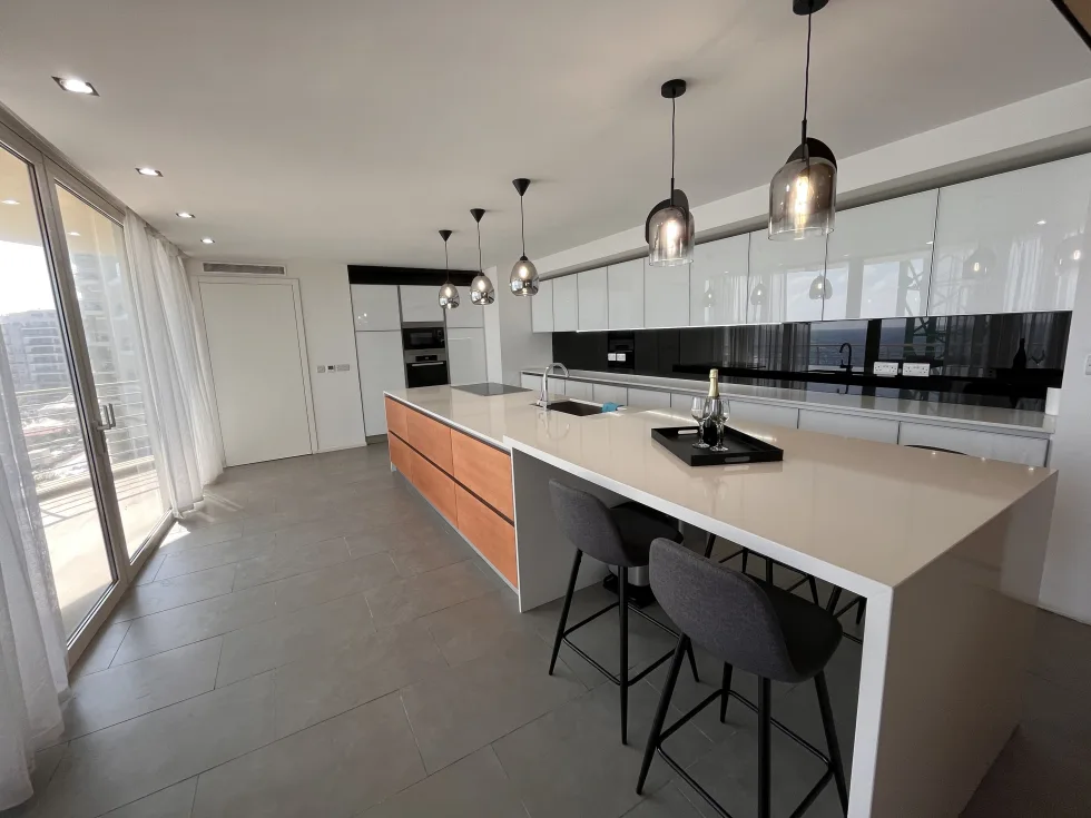 3 bed Apartment For Rent in Sliema, Sliema - thumb 15