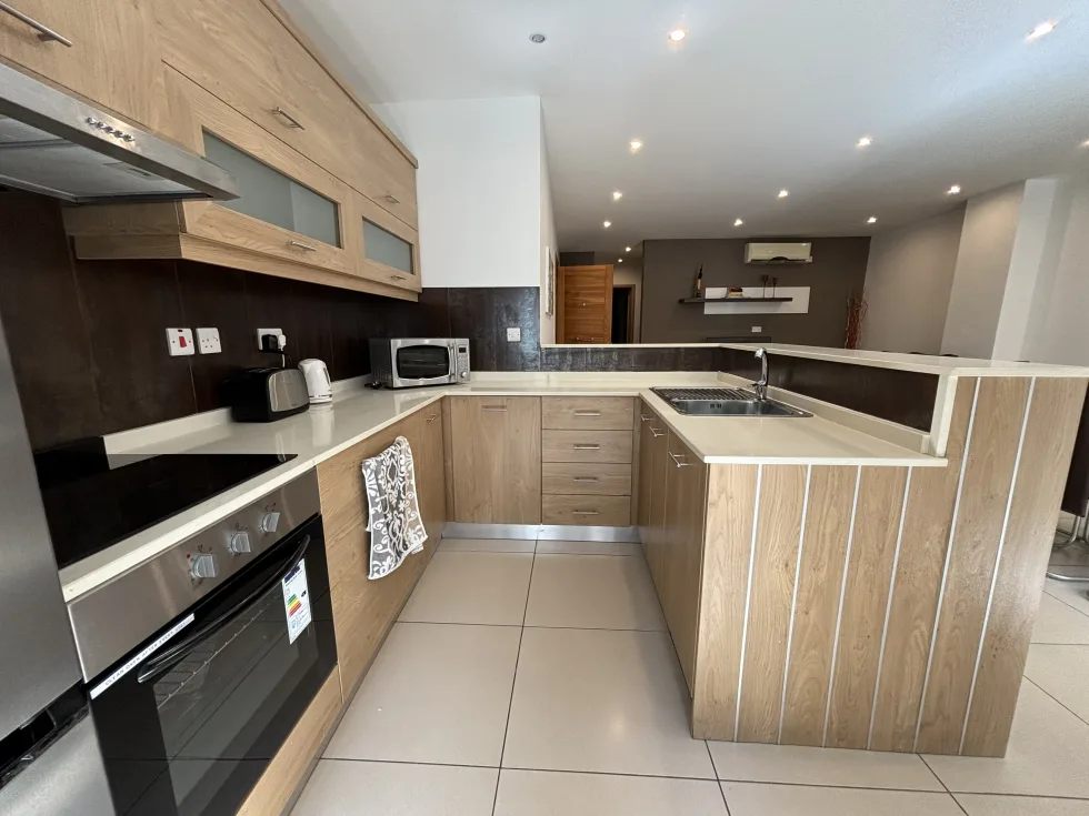 2 bed Apartment For Rent in Sliema, Sliema - thumb 5