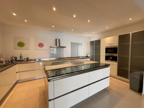 4 bed Apartment For Rent in St Paul's Bay, St Paul's Bay - thumb 9