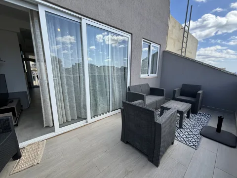 2 bed Penthouse For Rent in Sliema, Sliema - thumb 1