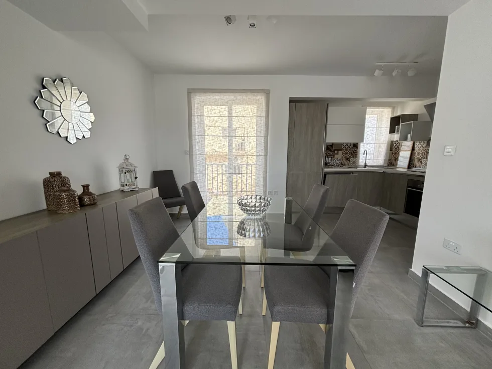 2 bed Penthouse For Rent in Sliema, Sliema - thumb 3