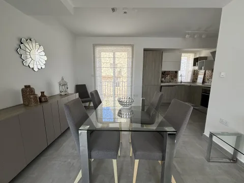 2 bed Penthouse For Rent in Sliema, Sliema - thumb 3