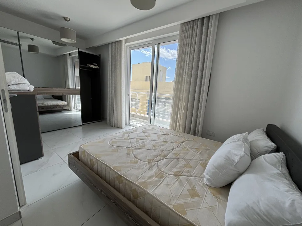 2 bed Penthouse For Rent in Sliema, Sliema - thumb 6