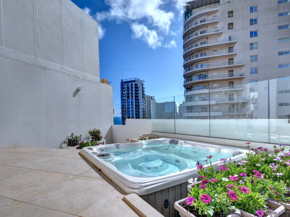 4 bed Town House For Sale in Sliema, Sliema - thumb 3