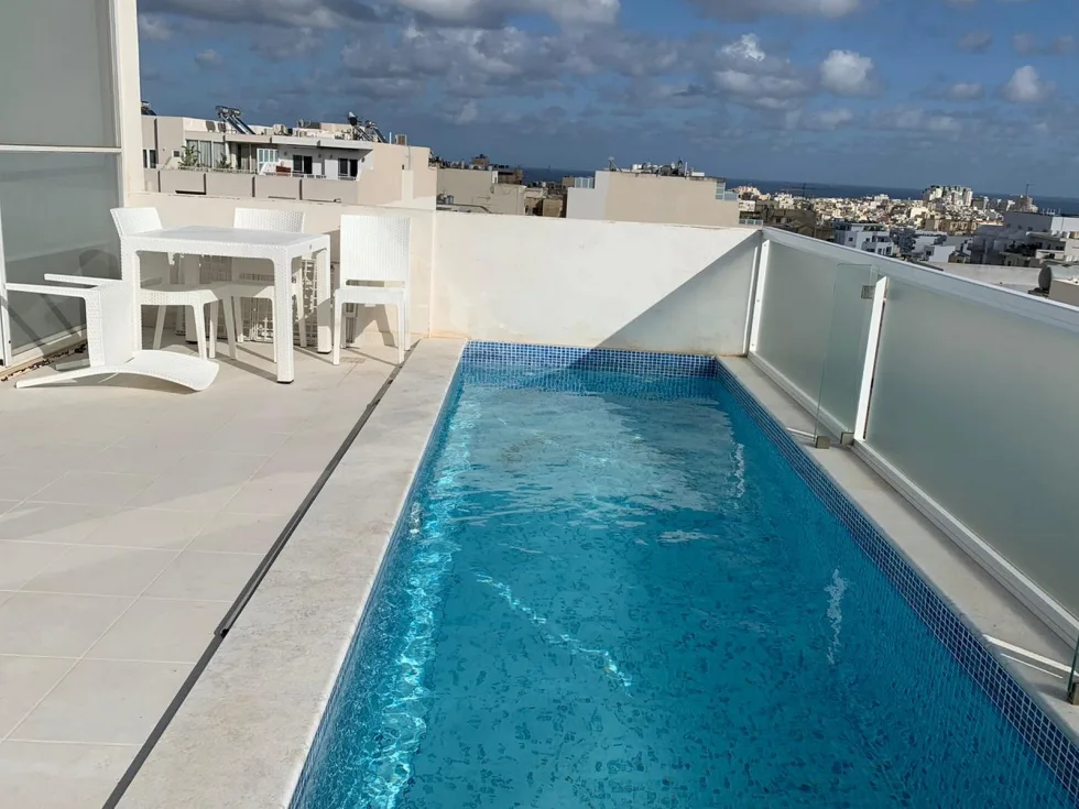3 bed Penthouse For Rent in St Julian's, St Julian's - thumb 4