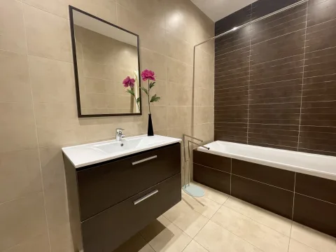 3 bed Apartment For Rent in Ta' Xbiex, Ta' Xbiex - thumb 10