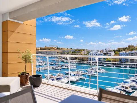 3 bed Apartment For Rent in Ta' Xbiex, Ta' Xbiex - thumb 1
