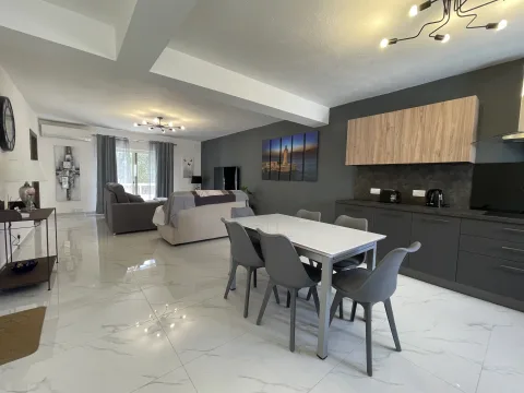 4 bed Apartment For Rent in Naxxar, Naxxar - thumb 1