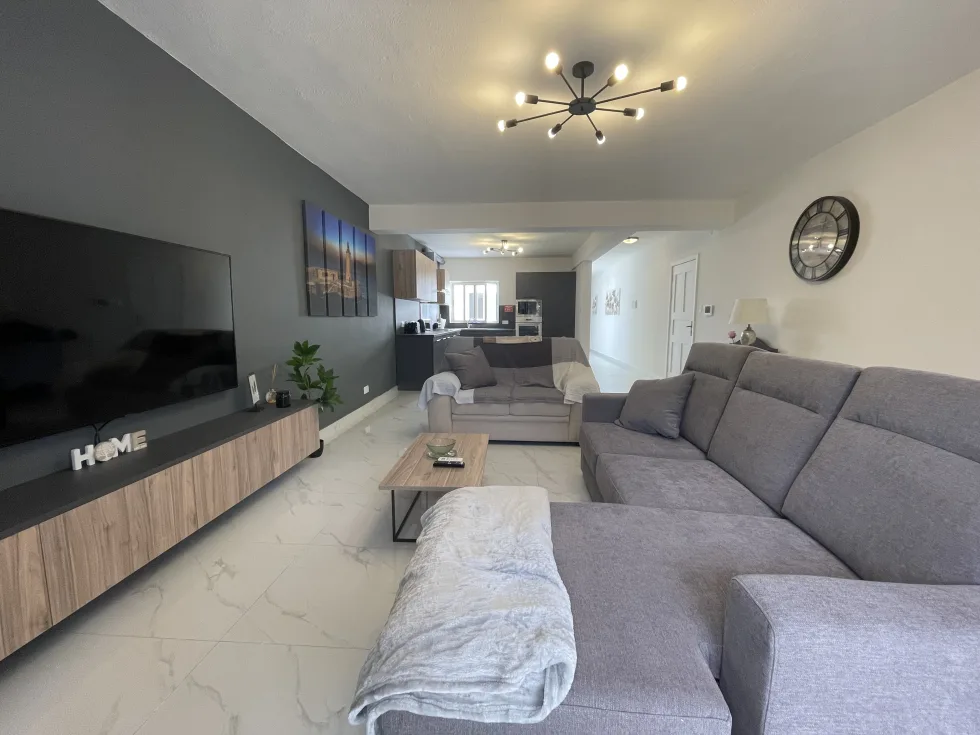 4 bed Apartment For Rent in Naxxar, Naxxar - thumb 2