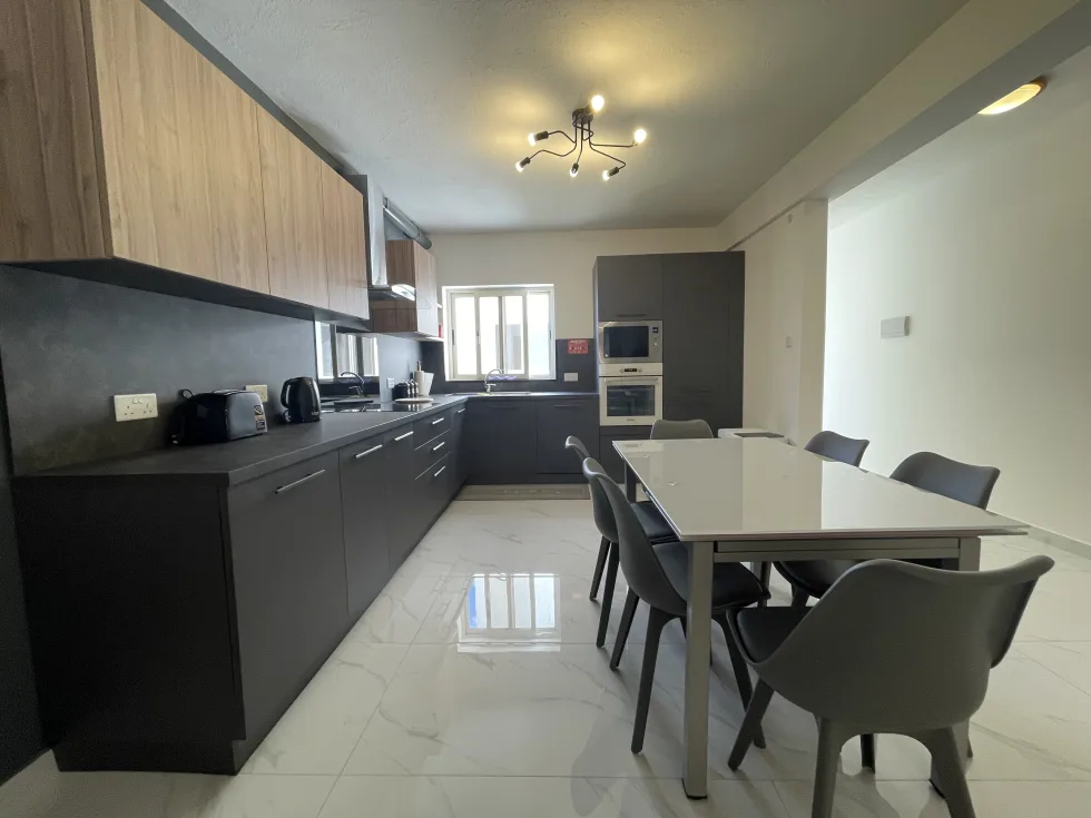 4 bed Apartment For Rent in Naxxar, Naxxar - thumb 3