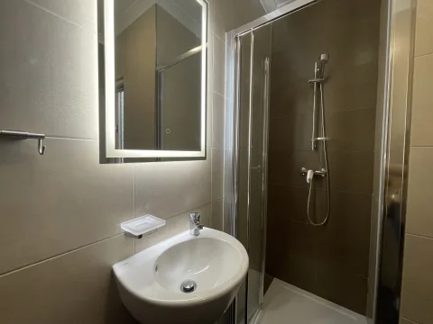 4 bed Apartment For Rent in Naxxar, Naxxar - thumb 8