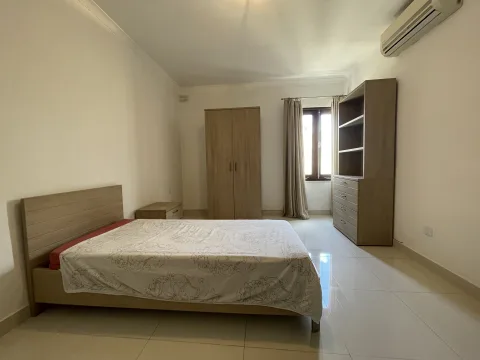 3 bed Apartment For Rent in Sliema, Sliema - thumb 7