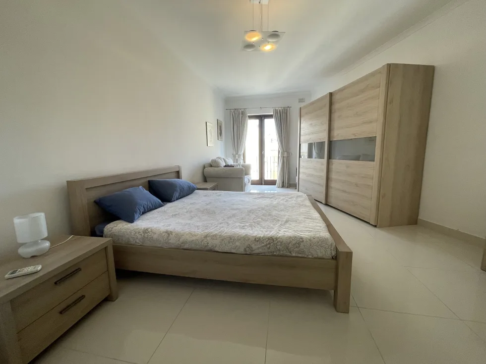 3 bed Apartment For Rent in Sliema, Sliema - thumb 9