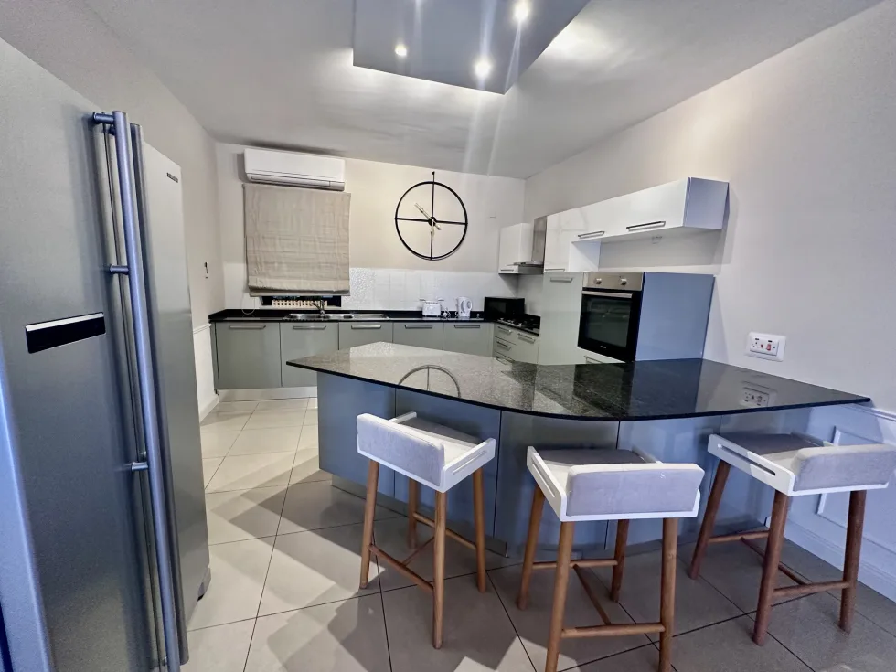 3 bed Apartment For Rent in Naxxar, Naxxar - thumb 5