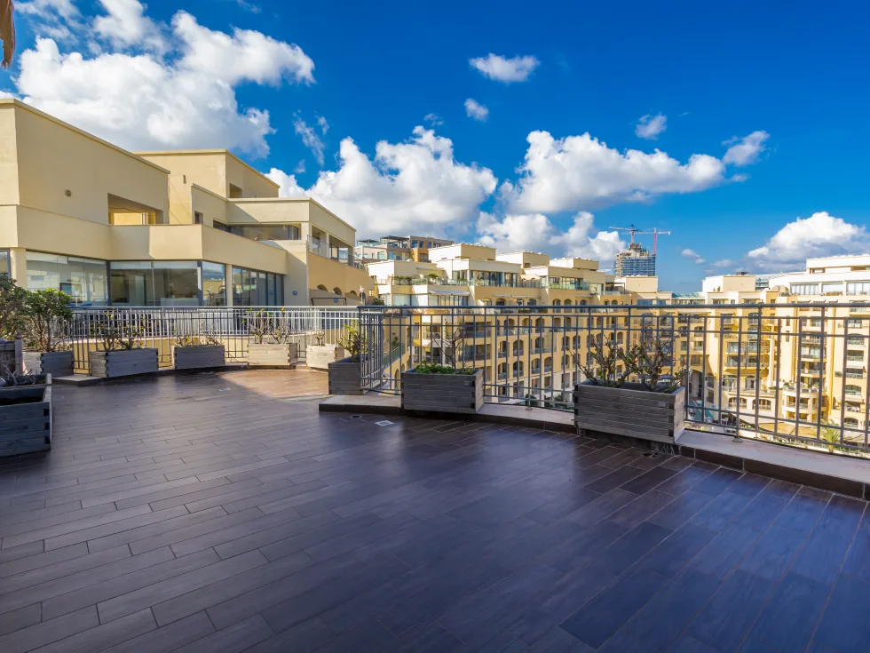 3 bed Penthouse For Rent in St Julian's, St Julian's - thumb 1