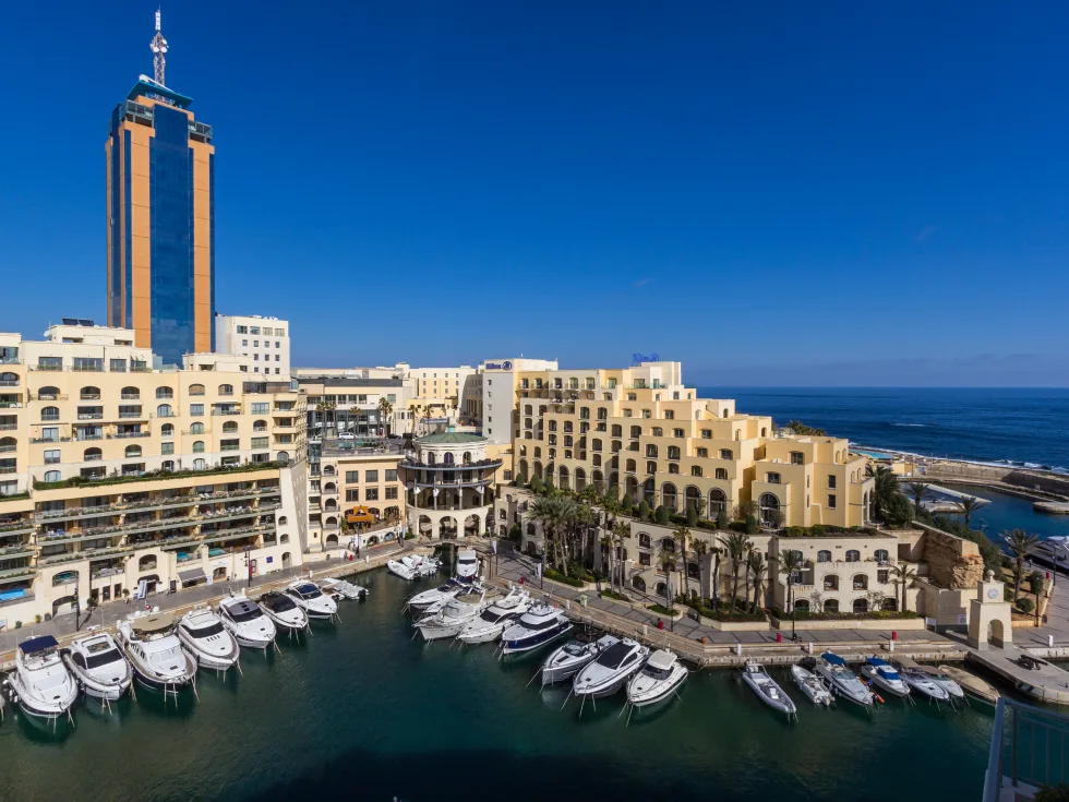 3 bed Penthouse For Sale in St Julian's, St Julian's - thumb 3