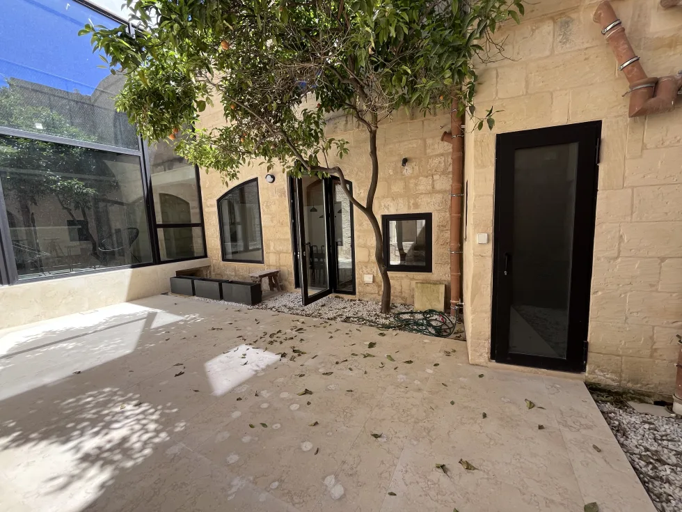 3 bed House of Character For Rent in Zebbug, Zebbug - thumb 3