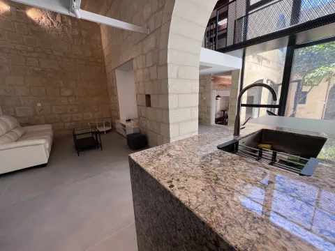 3 bed House of Character For Rent in Zebbug, Zebbug - thumb 7
