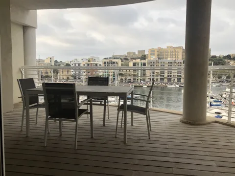 3 bed Apartment For Rent in Ta' Xbiex, Ta' Xbiex - thumb 1
