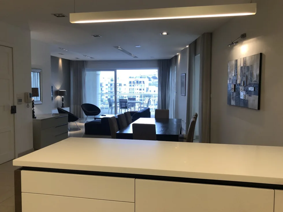 3 bed Apartment For Rent in Ta' Xbiex, Ta' Xbiex - thumb 3