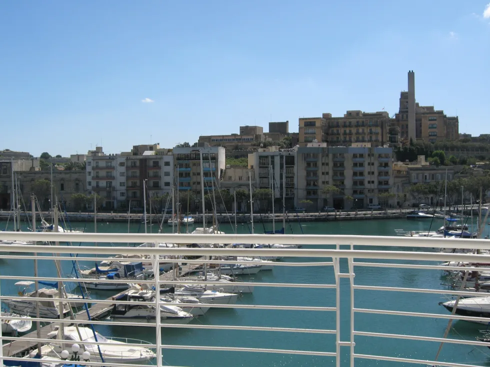 3 bed Apartment For Rent in Ta' Xbiex, Ta' Xbiex - thumb 9