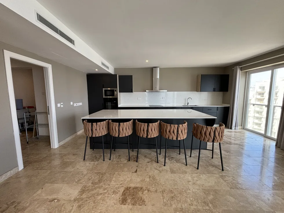 3 bed Apartment For Rent in Sliema, Sliema - thumb 4