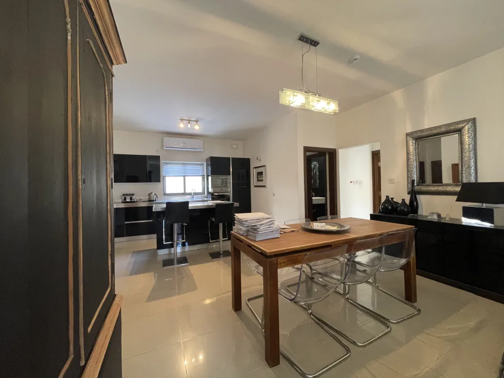 3 bed Apartment For Rent in Sliema, Sliema - thumb 2